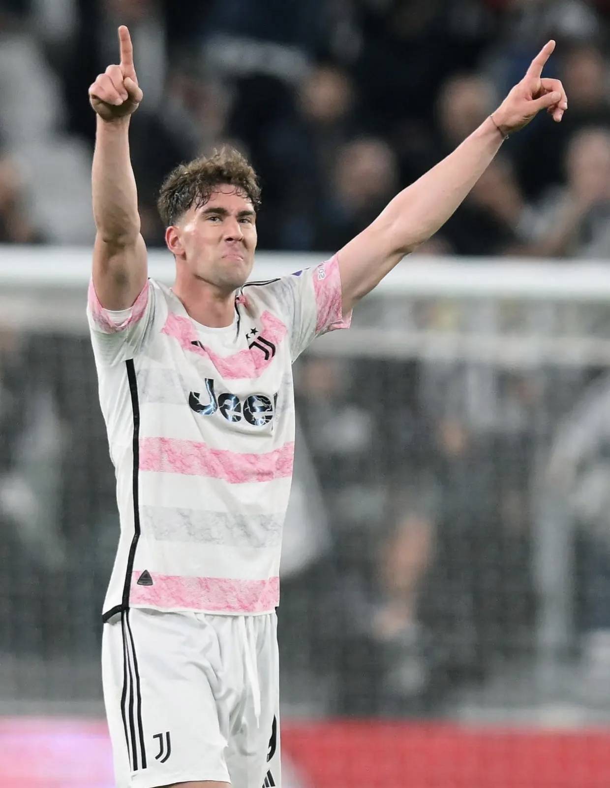 尤文图斯客场逆转,取得关键胜利 尤文图斯客场逆转,取得关键胜利